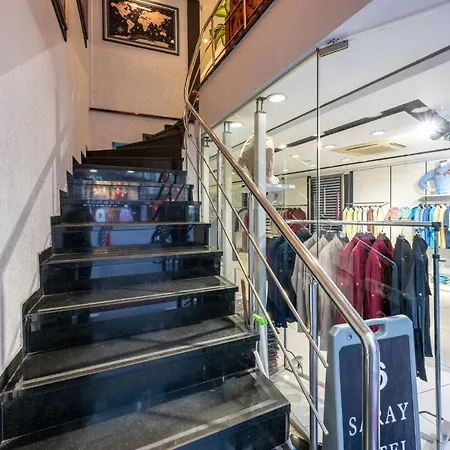 Saray Boutique Laleli
